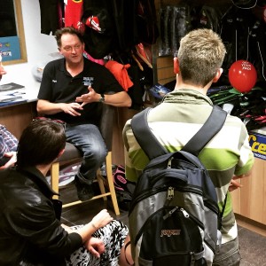 Instructor Briefing Students