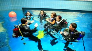 dive-instructor