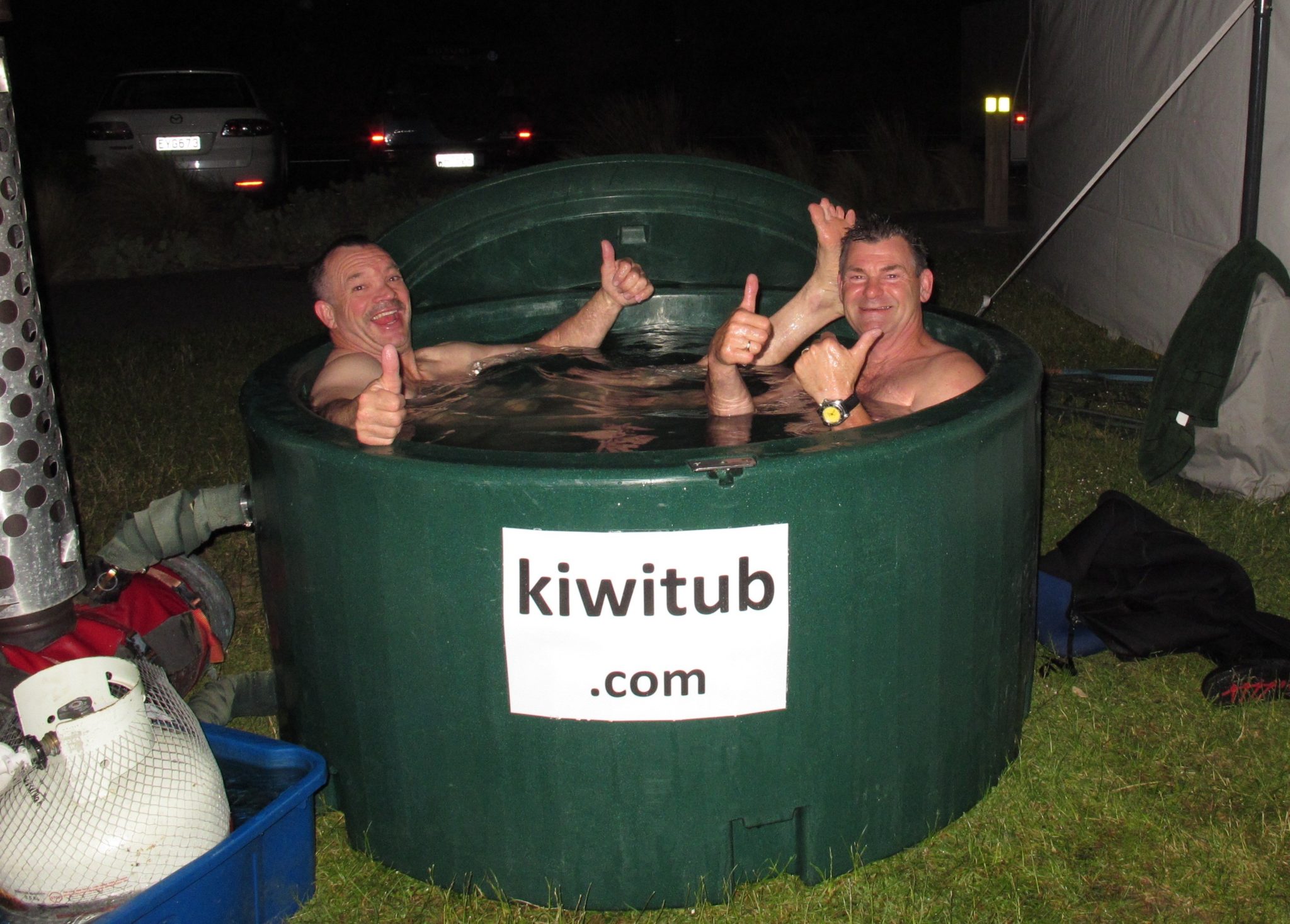 24 Hour Dive hottub