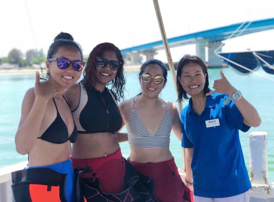 外国人のお客様と2