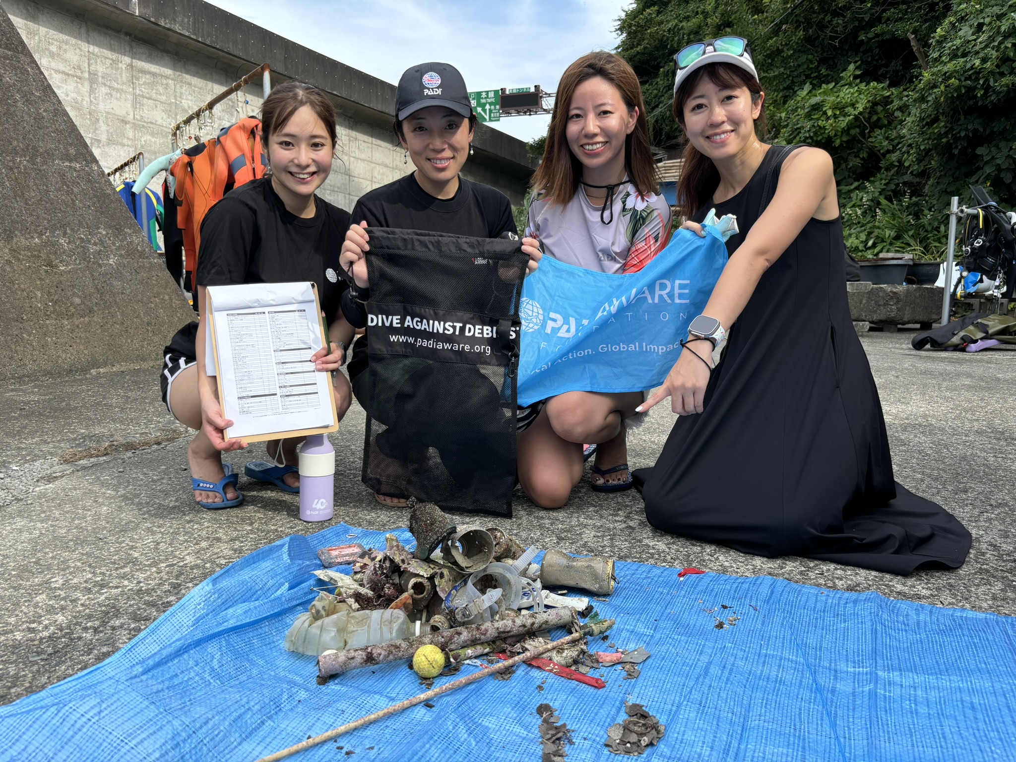 PADI Japan Women's Dive Day clean-up